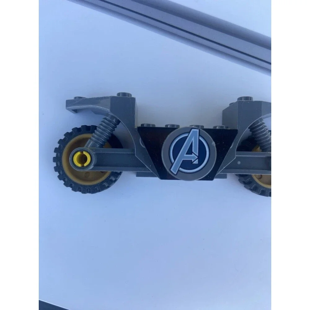 LEGO Marvel Super Heroes Avengers Motorcycle From Crossbones’ Hazard Heist 76050